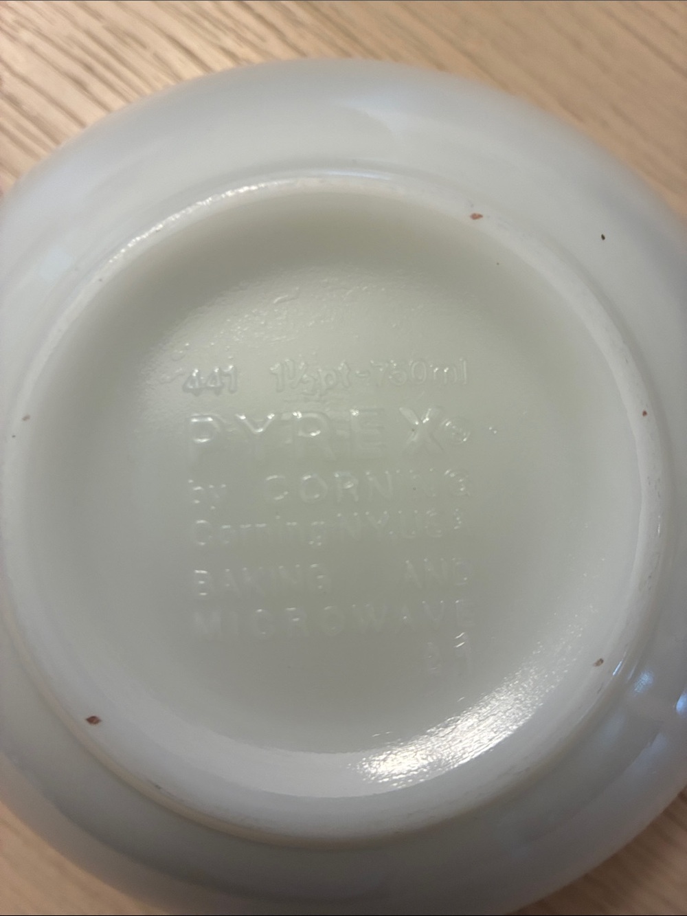 4-Piece Vintage Pyrex Cinderella bowls/Green and one Med Amish Butterprint - Picture 13 of 13